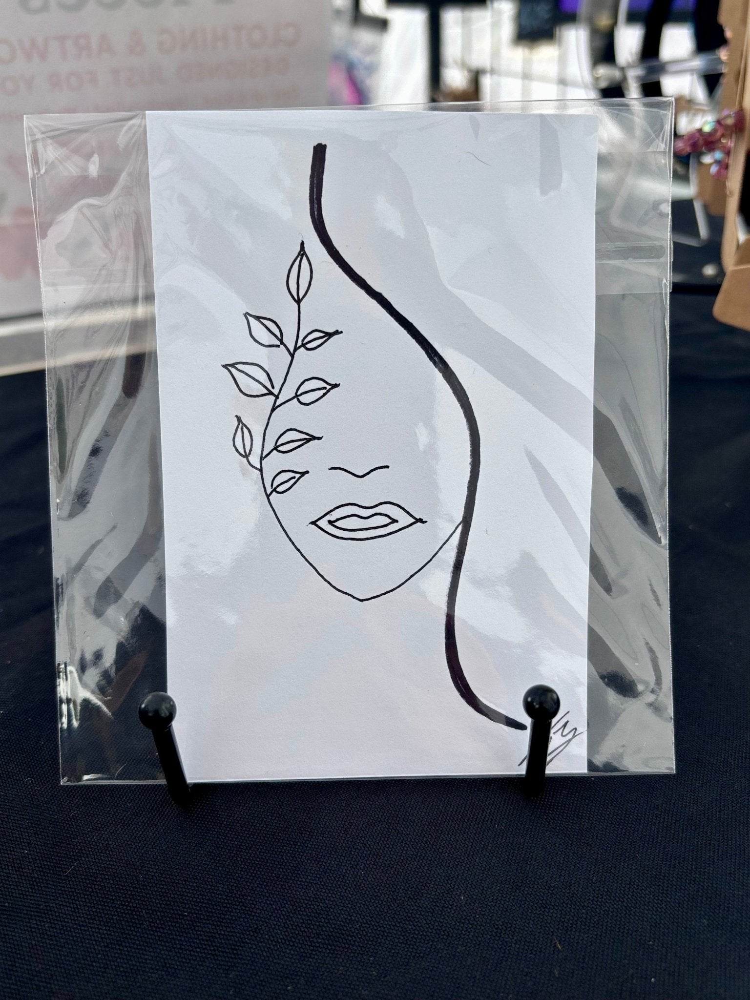 Minimalist Plant Woman Line Art - KolorsDesigns